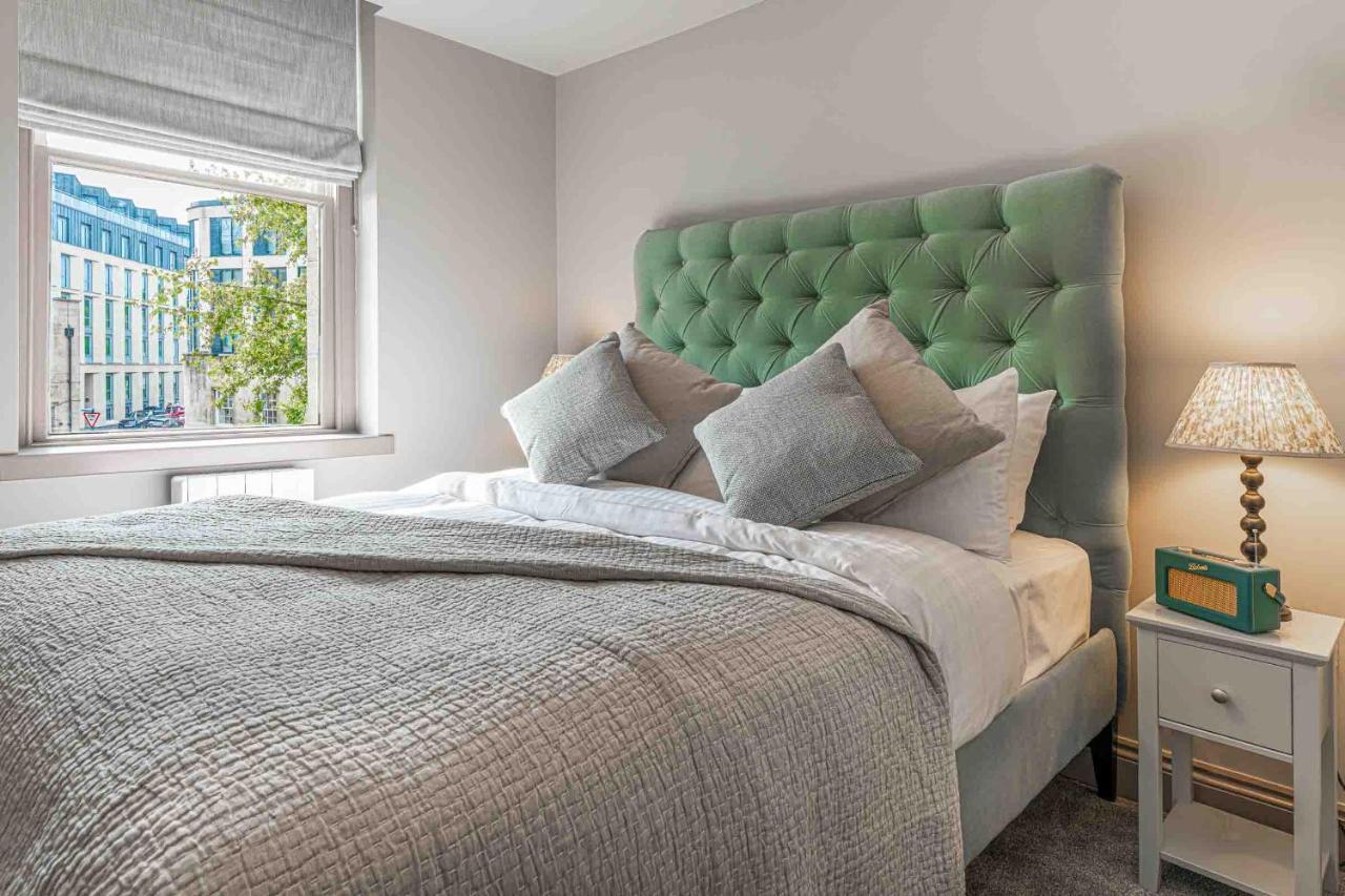 Stylish Modern 1 Bedroom, City Centre Bath Exterior photo