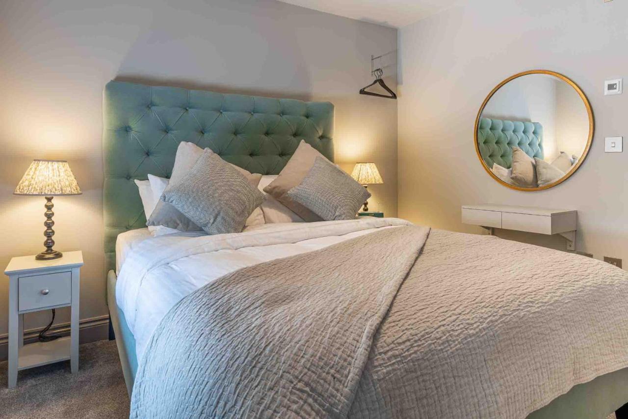 Stylish Modern 1 Bedroom, City Centre Bath Exterior photo